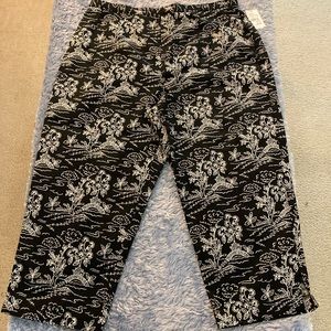 Carolina Blues Capris Sz 14 NWT